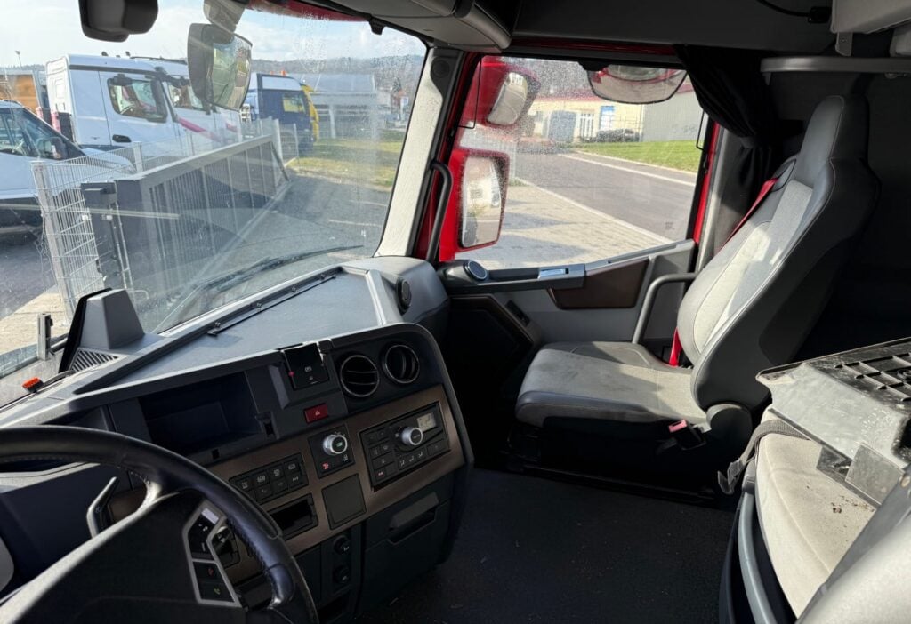 2016 Renault T 460 4x2 Koffer/HB