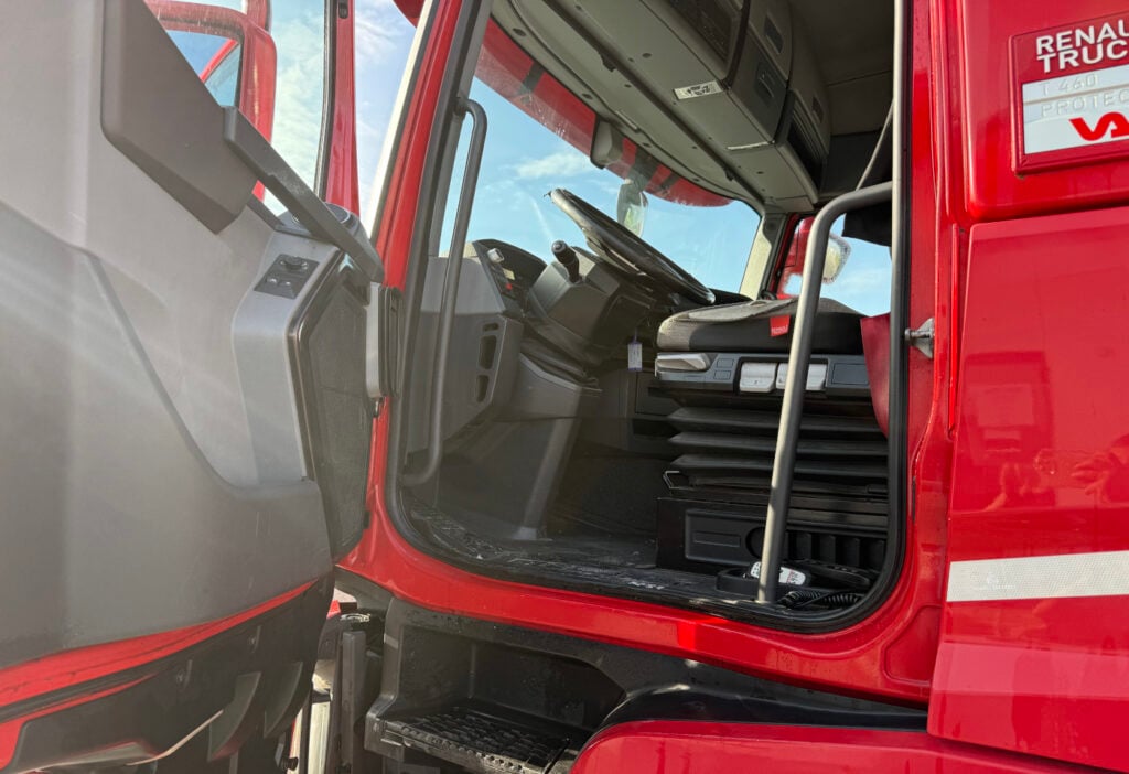 2016 Renault T 460 4x2 Koffer/HB