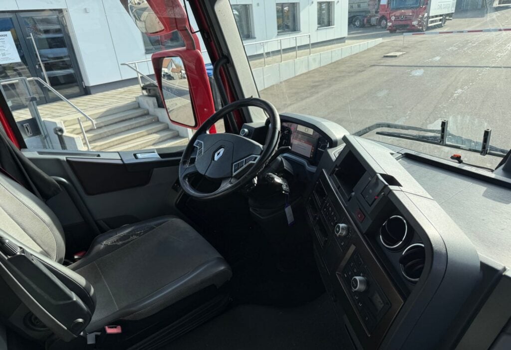 2016 Renault T 460 4x2 Koffer/HB