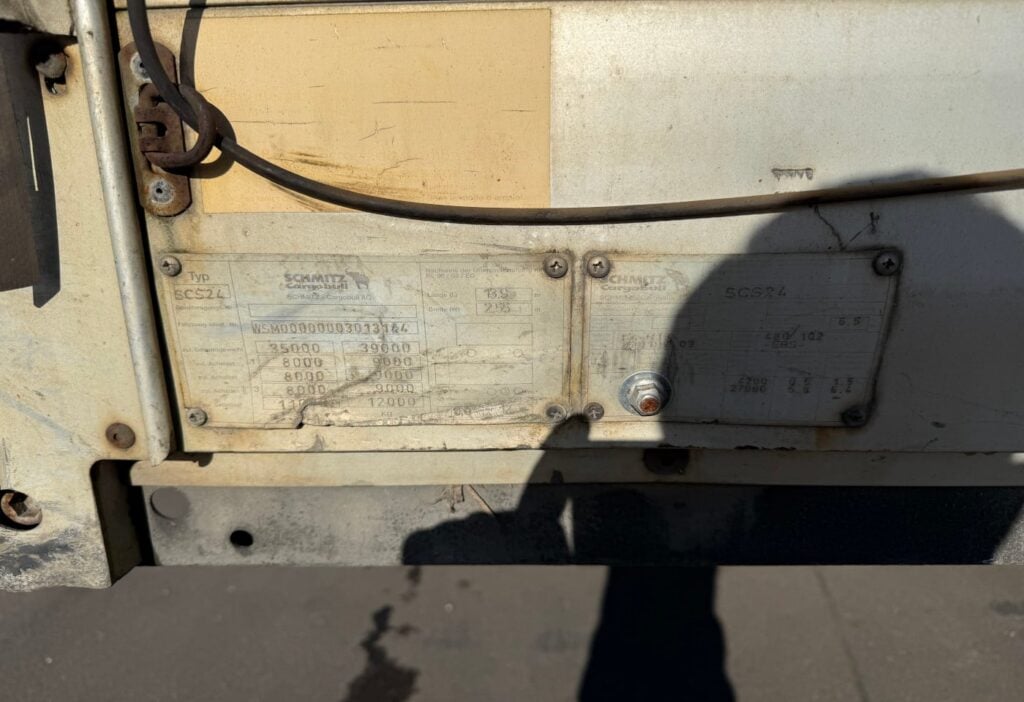 2005 Schmitz S24/27 Plane