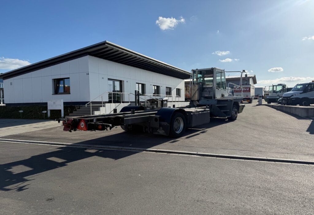 2013 Terberg YT222 4x2 Chassis-Kabine