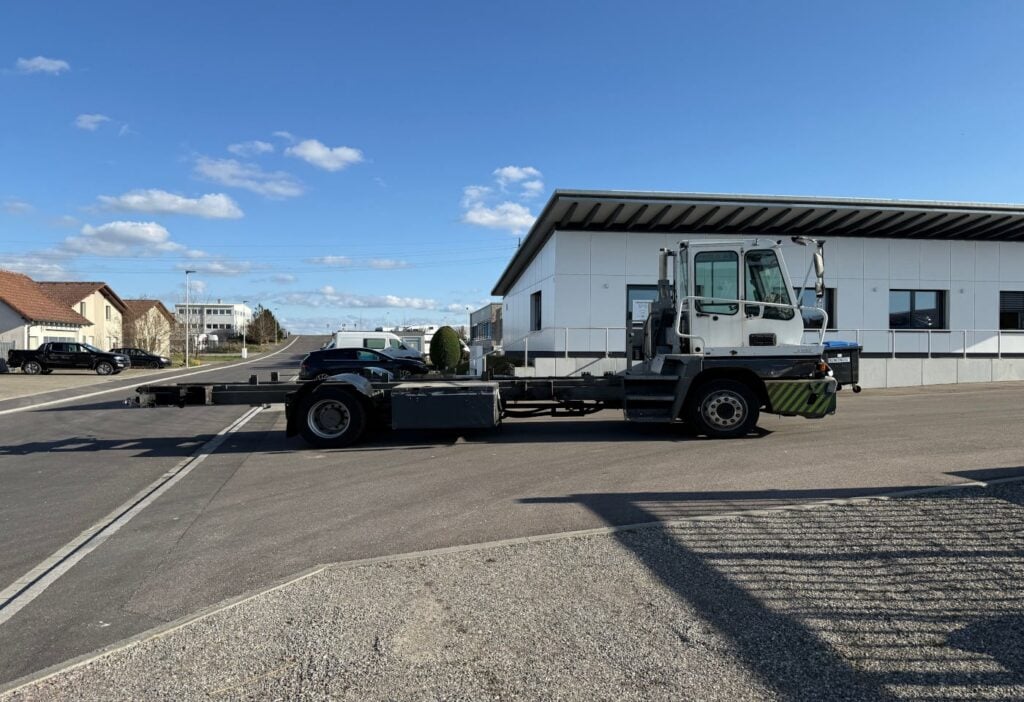 2013 Terberg YT222 4x2 Chassis-Kabine