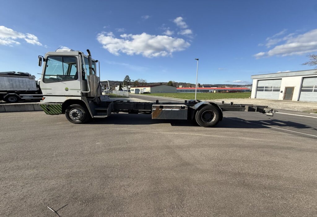 2013 Terberg YT222 4x2 Chassis-Kabine