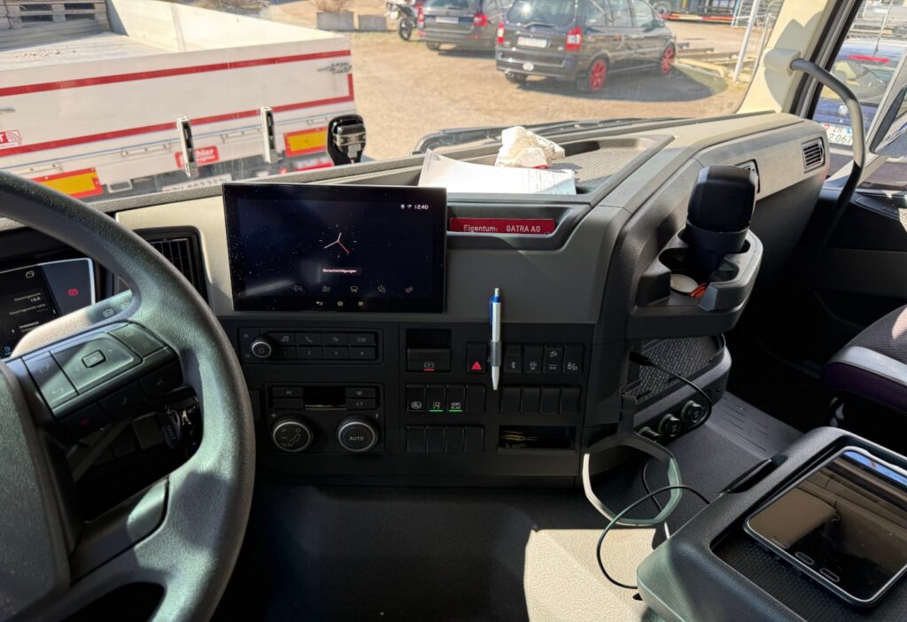 2023 Volvo FM-500 6x2R Brücke / Pritsche