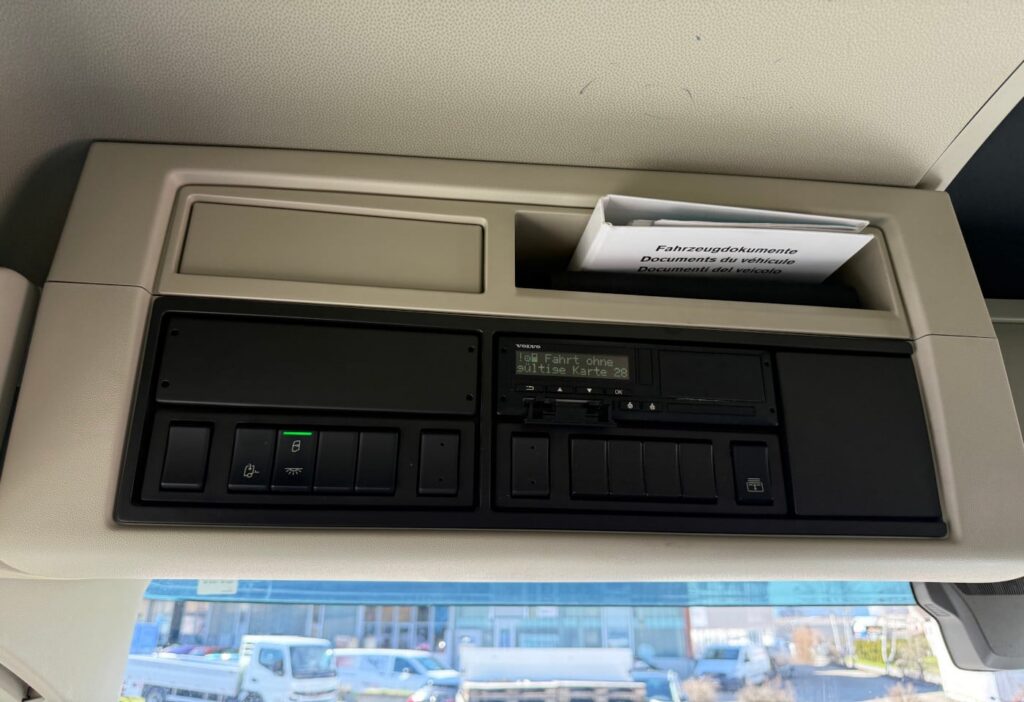 2023 Volvo FM-500 6x2R Brücke / Pritsche
