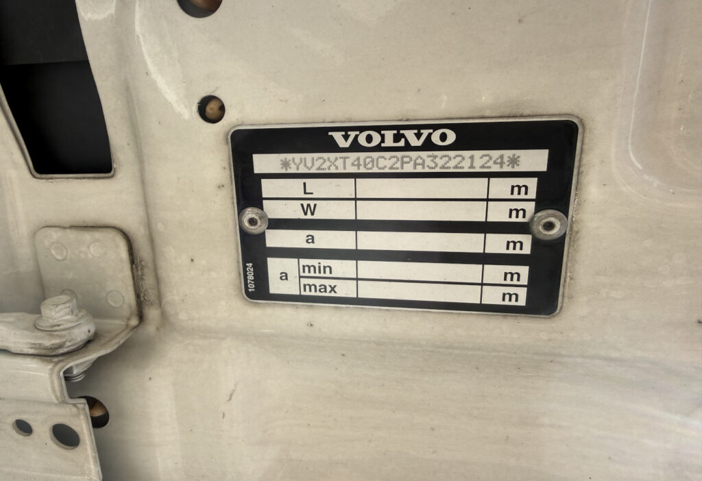 2023 Volvo FM-500 6x2R Brücke / Pritsche