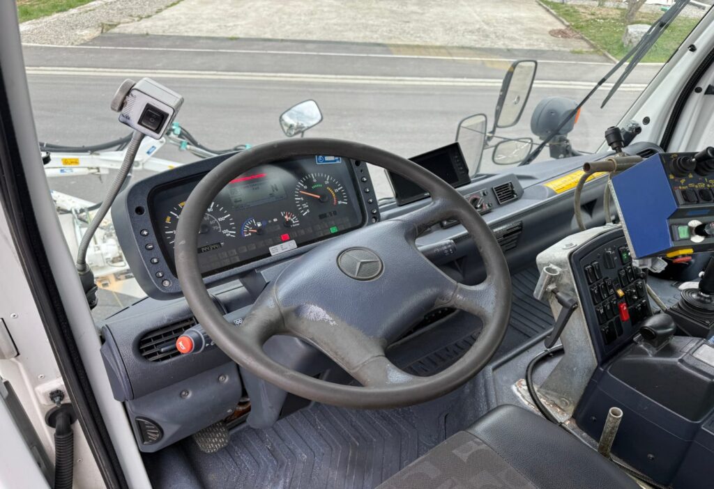 2013 Mercedes-Benz Unimog U400 4x4 Mulag