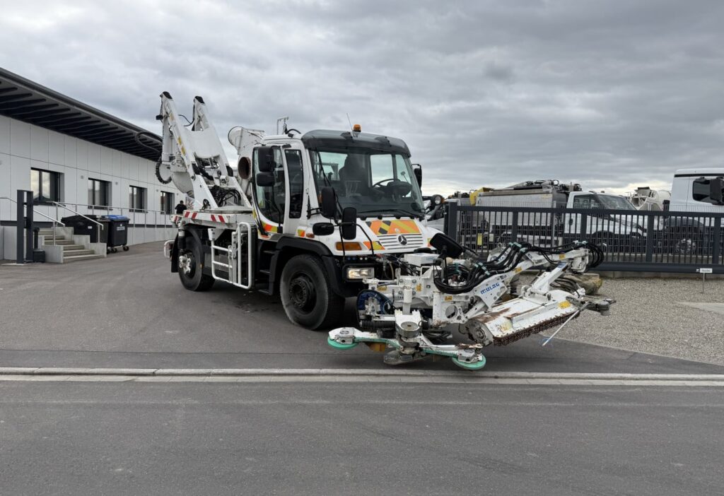 2013 Mercedes-Benz Unimog U400 4x4 Mulag