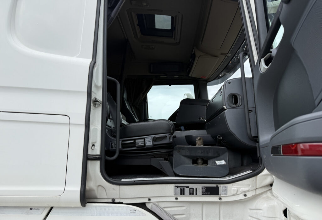 2015 Scania R730LB 6x2*4 Fahrgestell