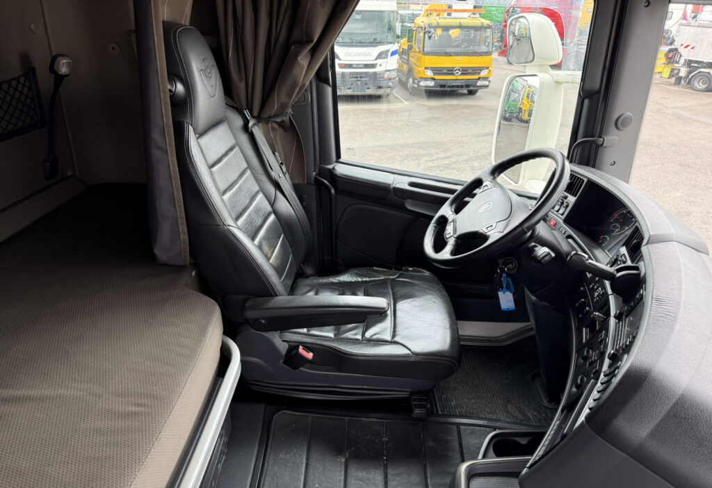 2015 Scania R730LB 6x2*4 Fahrgestell