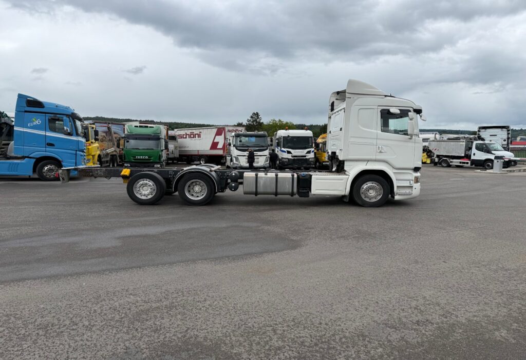 2015 Scania R730LB 6x2*4 Fahrgestell
