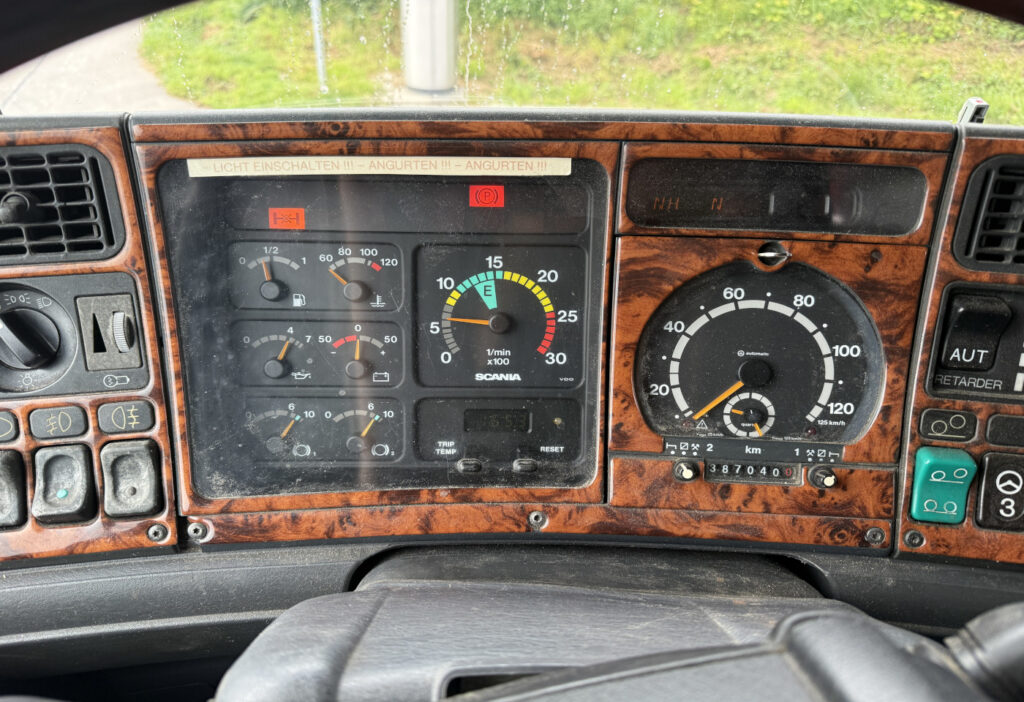 2001 Scania P124GB 6x2*4 PK 27000D