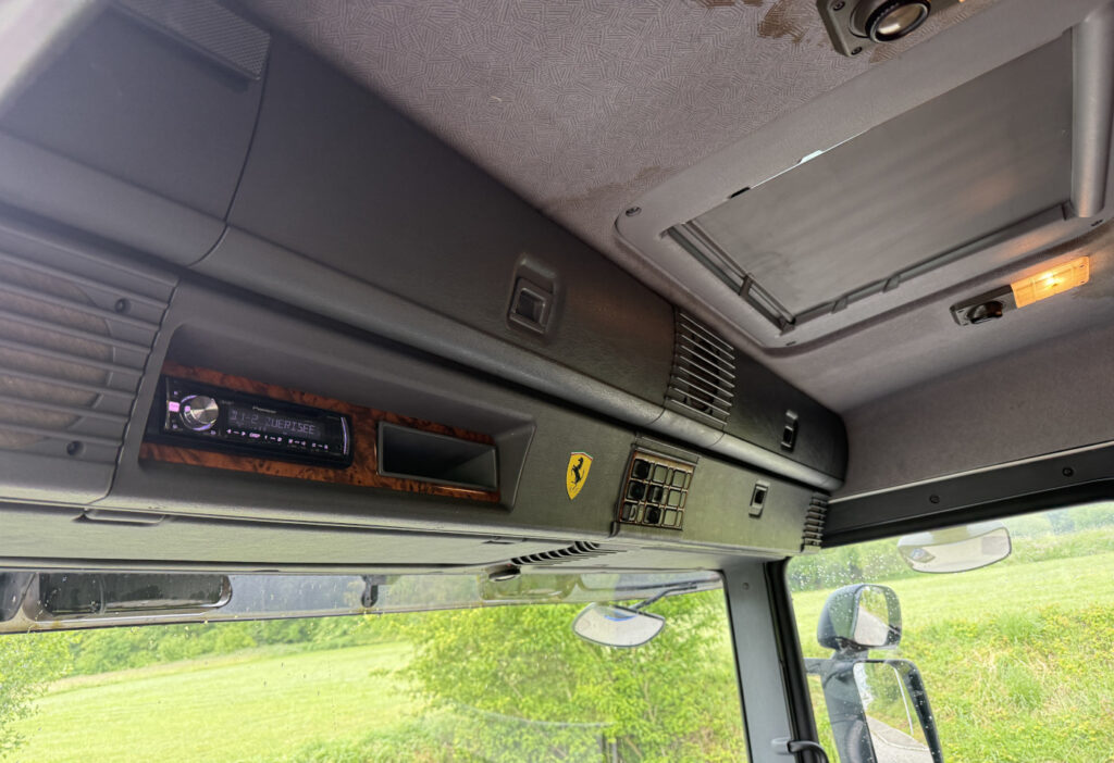 2001 Scania P124GB 6x2*4 PK 27000D