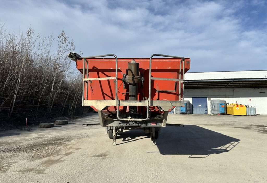 2014 Schwarzmueller HKS2/E Kipper