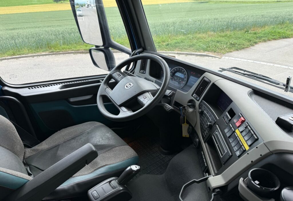 2015 Volvo FM-420 8x2R 2-Kammer