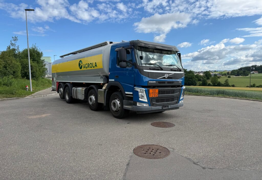 2015 Volvo FM-420 8x2R 2-Kammer