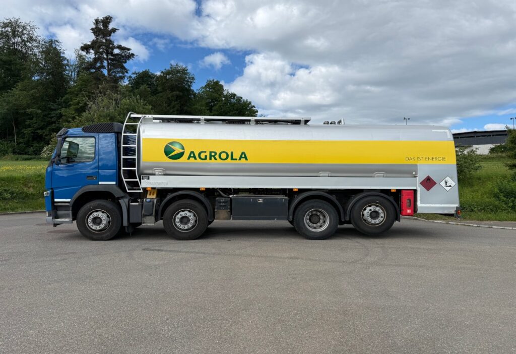 2015 Volvo FM-420 8x2R 2-Kammer