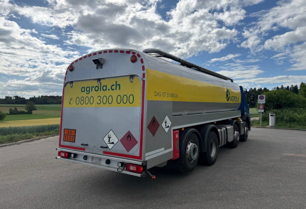2015 Volvo FM-420 8x2R 2-Kammer