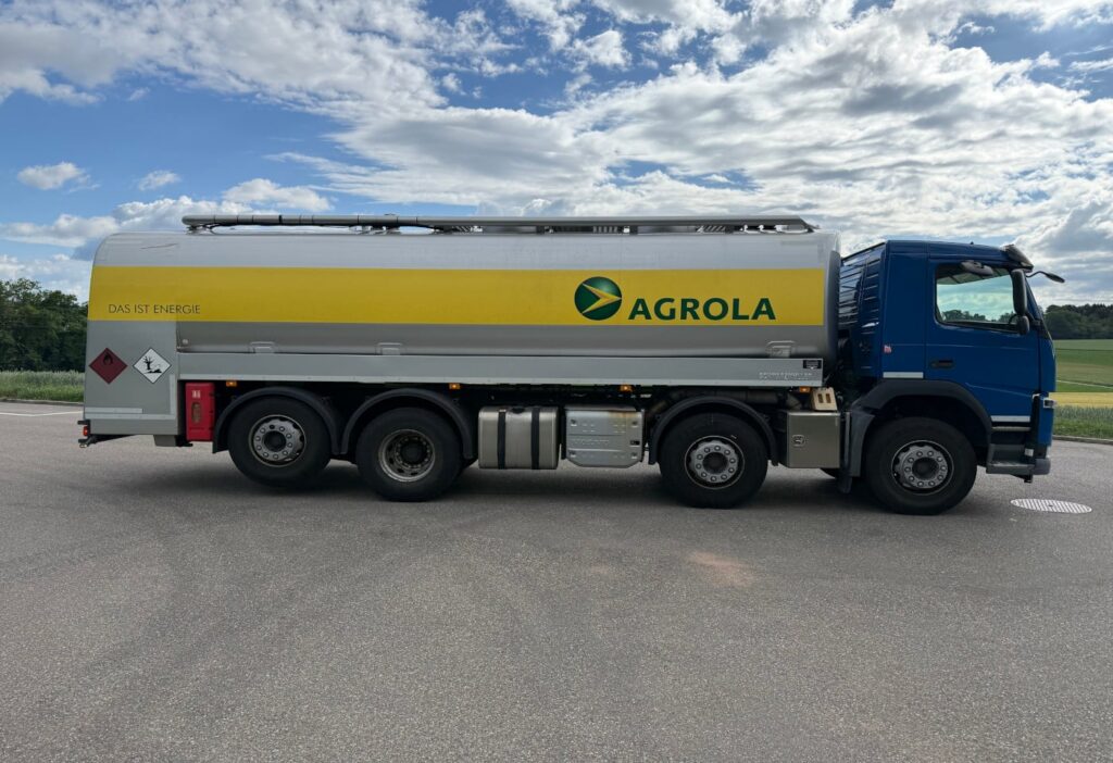 2015 Volvo FM-420 8x2R 2-Kammer