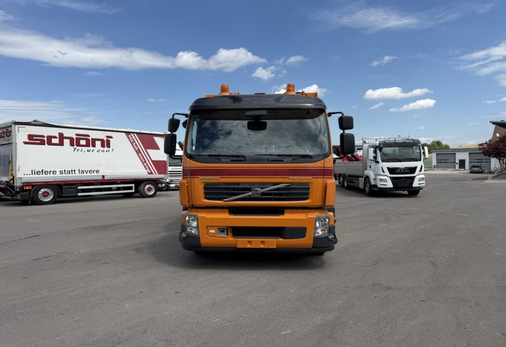 2013 Volvo FE Hybrid 6x2R Stummer