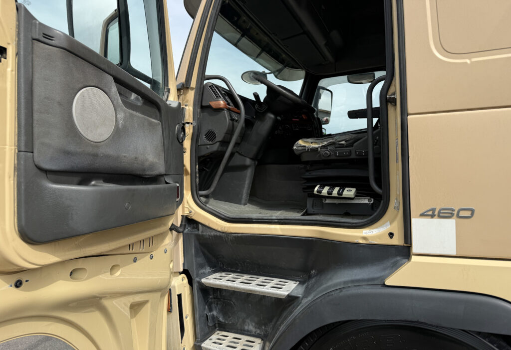 2005 Volvo FH12-460 6x2 Brücke