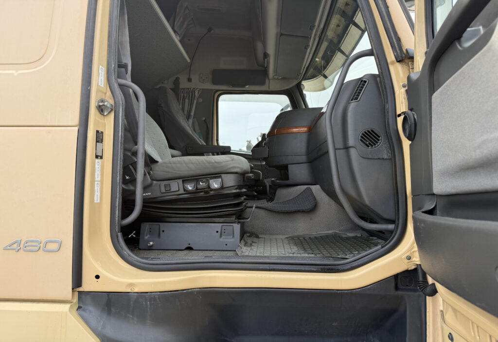 2005 Volvo FH12-460 6x2 Brücke
