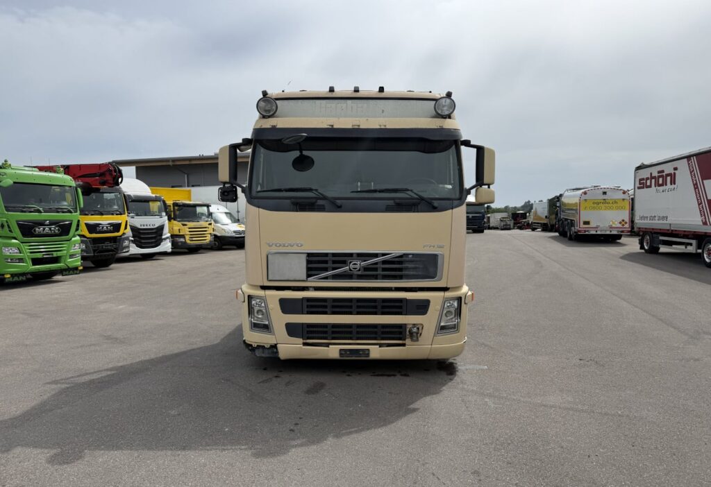 2005 Volvo FH12-460 6x2 Brücke