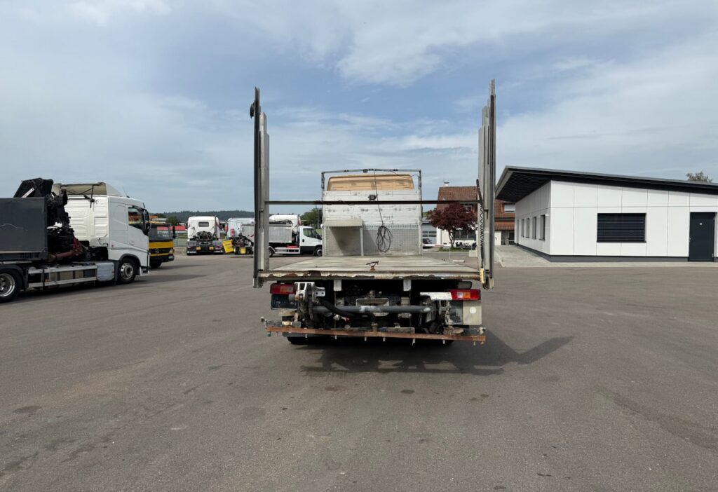 2005 Volvo FH12-460 6x2 Brücke