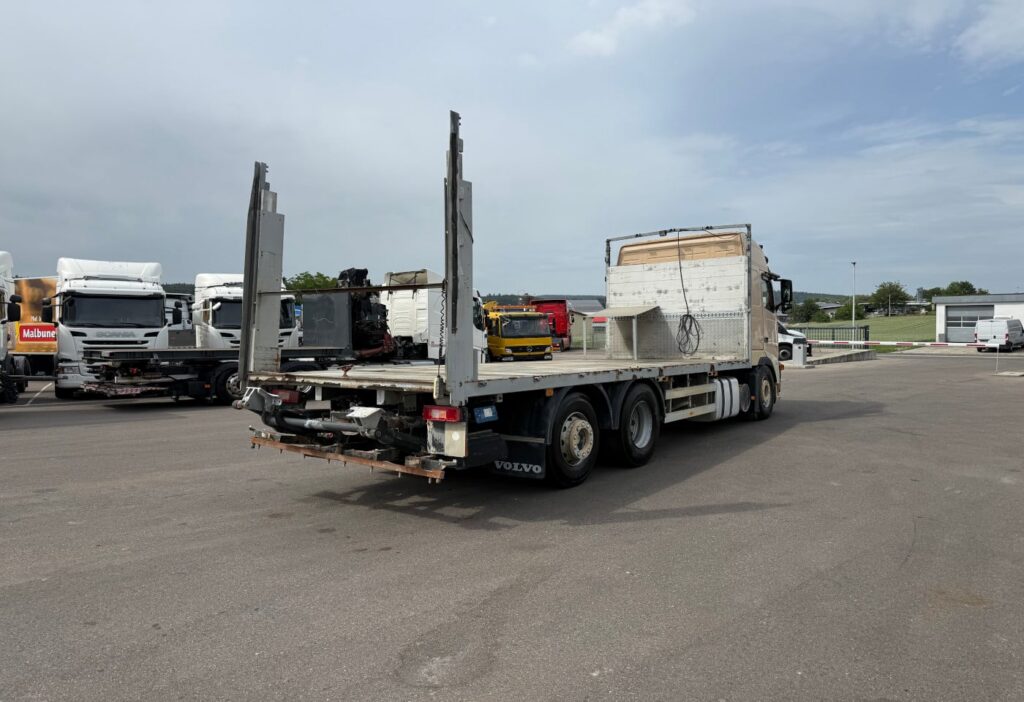 2005 Volvo FH12-460 6x2 Brücke