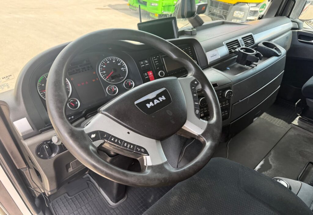 2015 MAN TGX 26.440 6x2 BDF/HB
