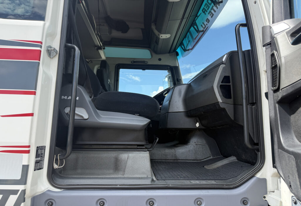 2015 MAN TGX 26.440 6x2 BDF/HB