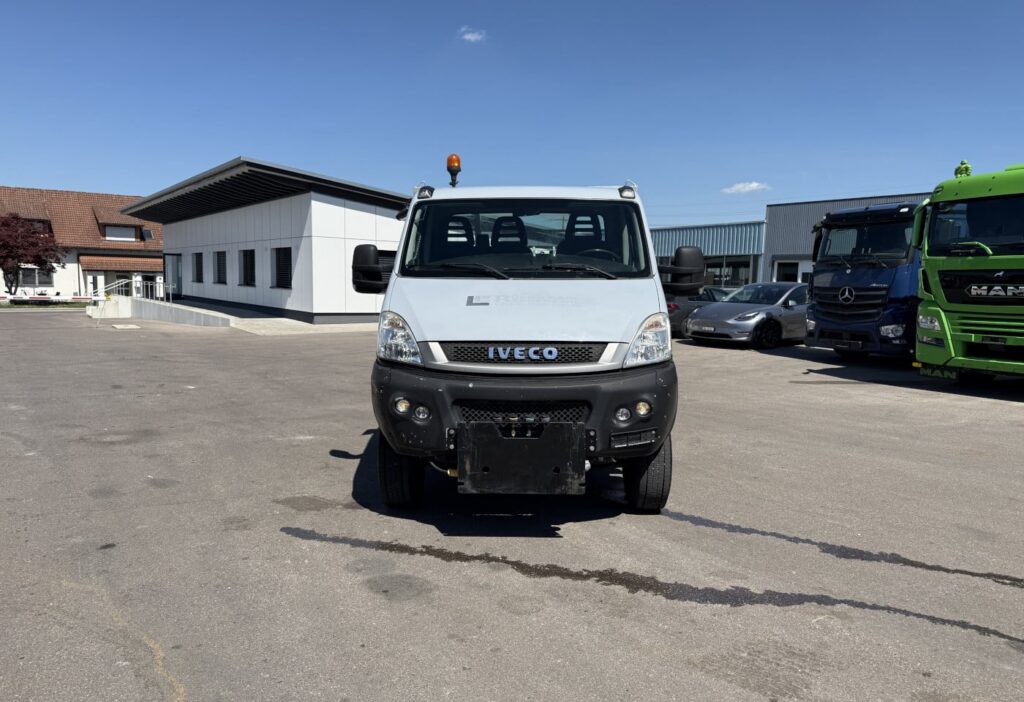 2013 Iveco 55S17W Daily 4x4 Sutter
