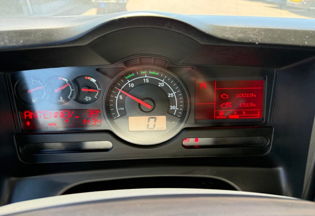 2019 Renault D10.240 4x2