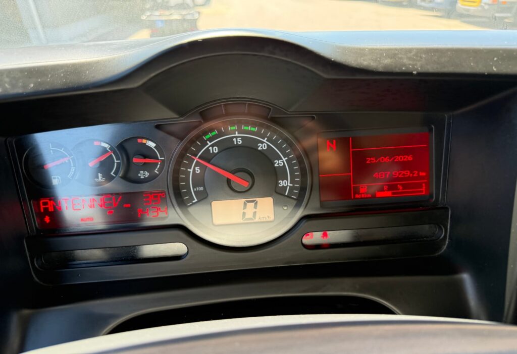 2019 Renault D10.240 4x2