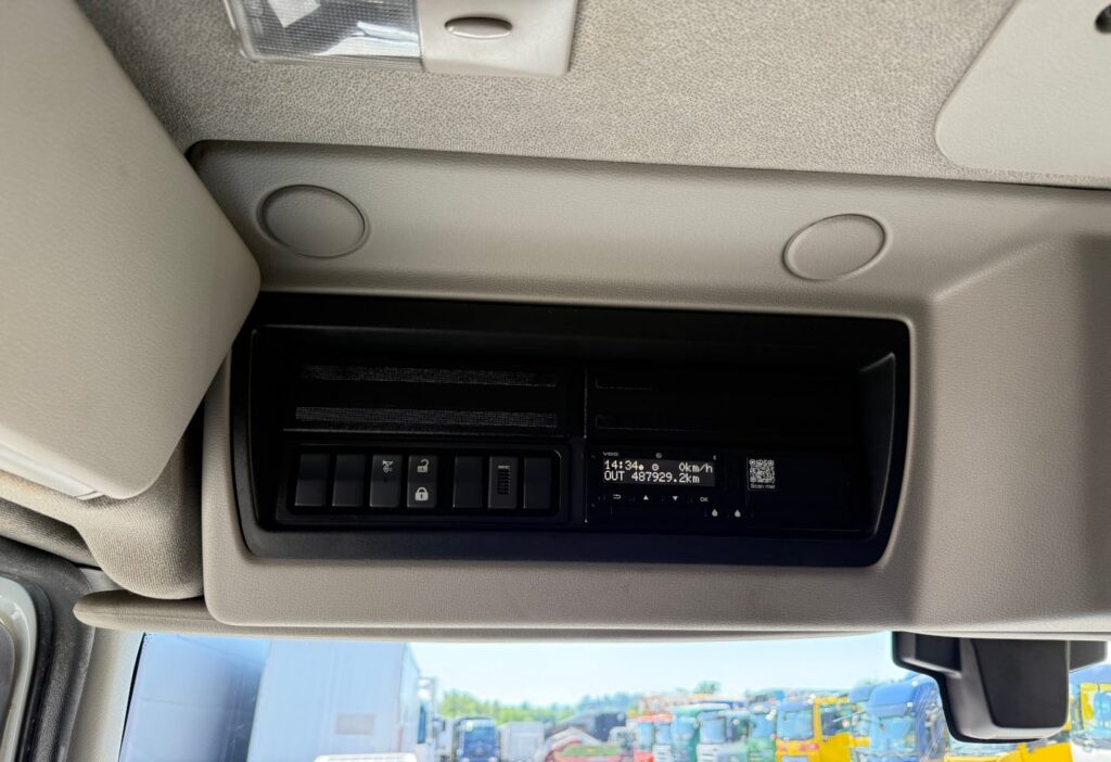 2019 Renault D10.240 4x2