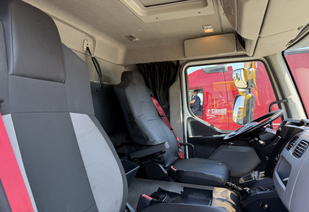 2019 Renault D10.240 4x2