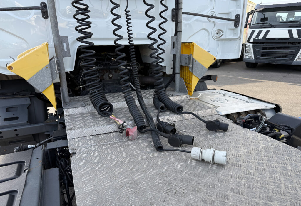 2019 Renault D10.240 4x2