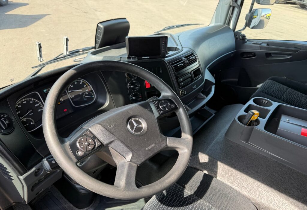2019 Mercedes-Benz Atego 1324 4x2 Koffer/HB