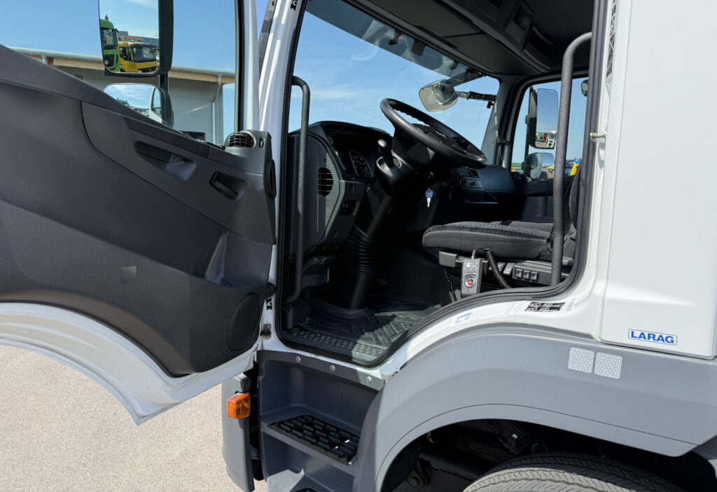 2019 Mercedes-Benz Atego 1324 4x2 Koffer/HB