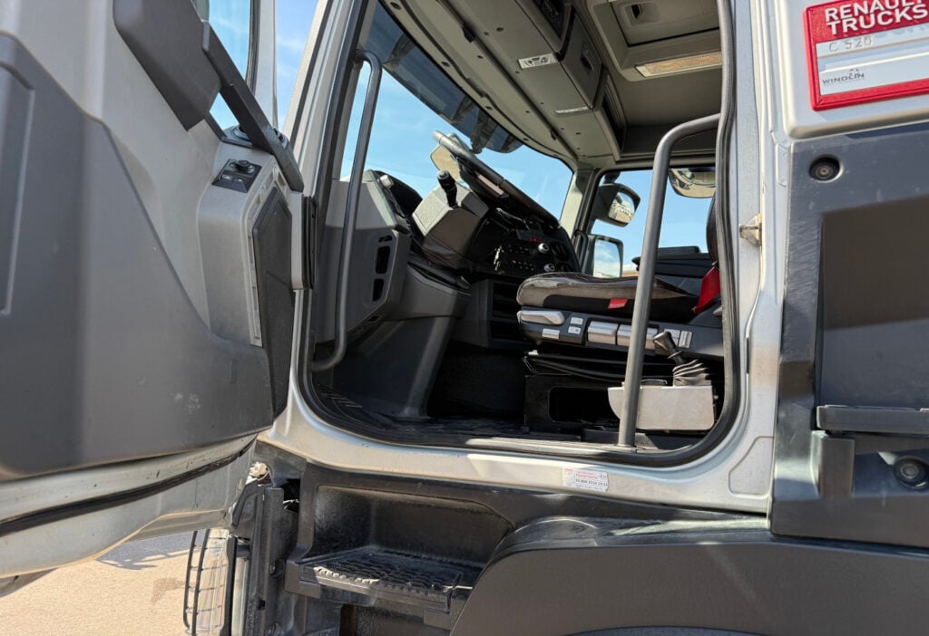 2016 Renault C520 10x4 SWS Moser