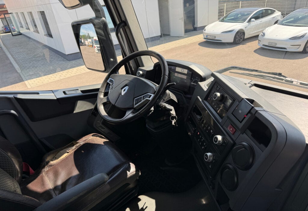 2016 Renault C520 10x4 SWS Moser