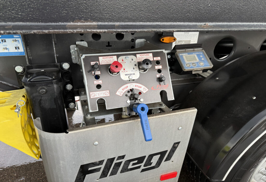 2019 Fliegl SDS 380 + Tankcontainer 20ft, 23.000L, Edelstahl