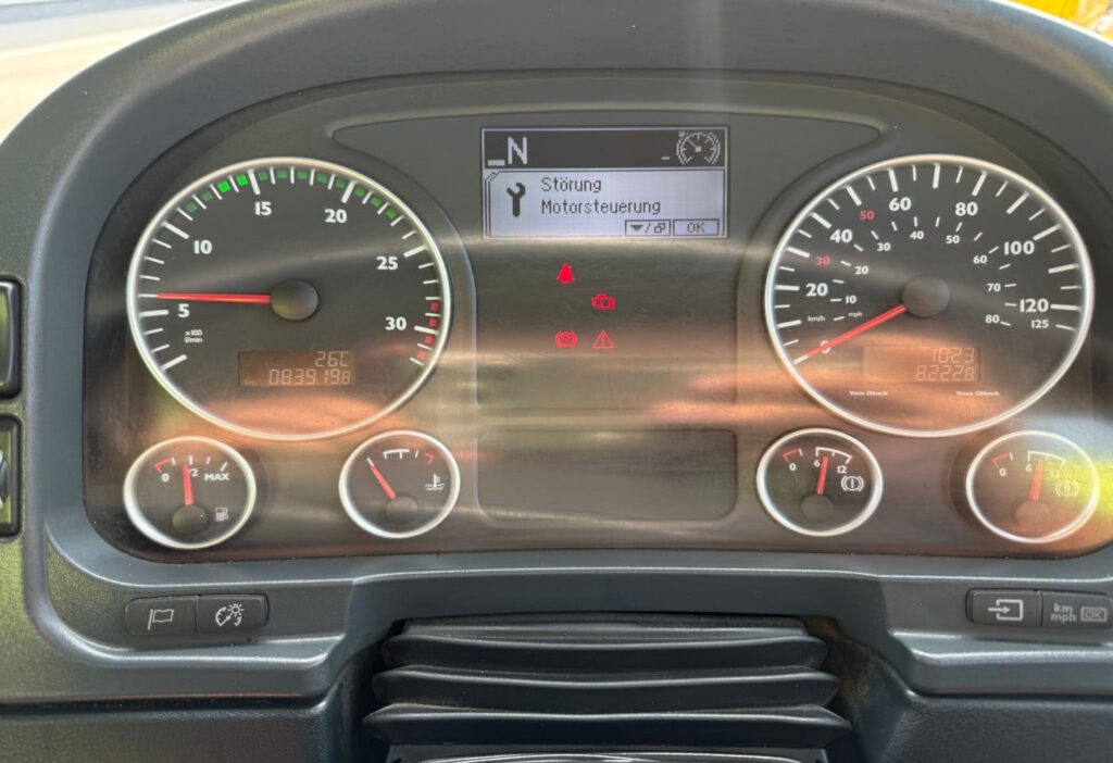 2013 MAN L2007 46.010 4×2 Kehrmaschine