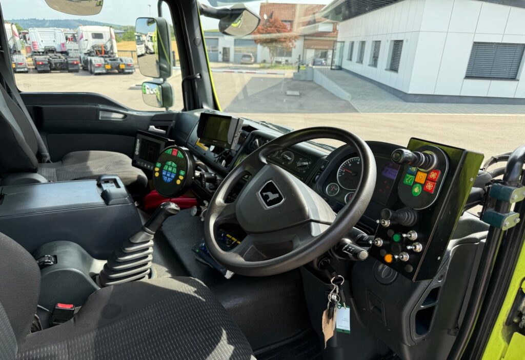 2013 MAN L2007 46.010 4×2 Kehrmaschine
