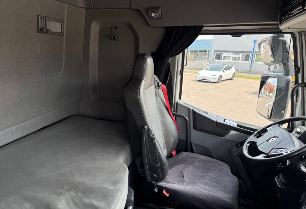 2014 Renault T430 4x2 Plane / HB