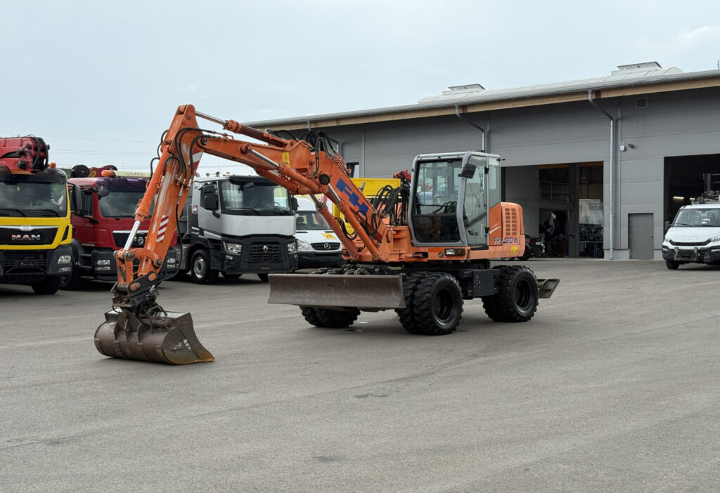 2000 Fiat-Hitachi FH120W Mobilbagger
