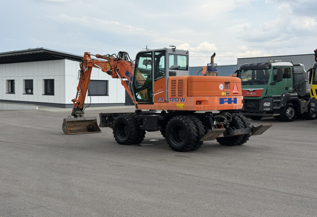 2000 Fiat-Hitachi FH120W Mobilbagger