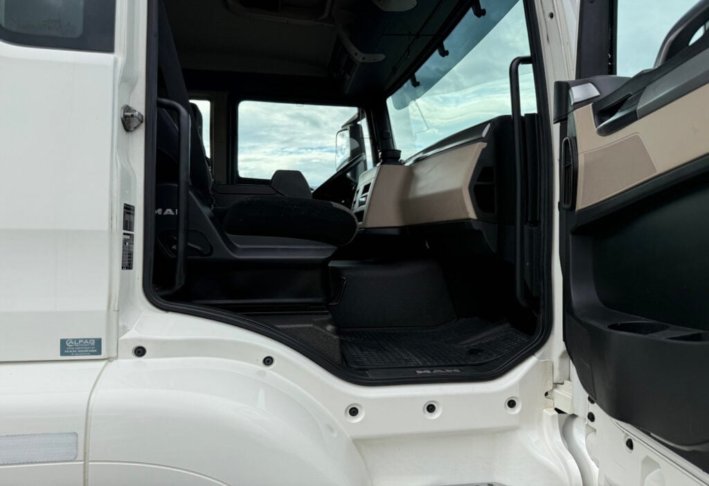 2019 MAN TGS 18.400 4x2 Koffer / HB