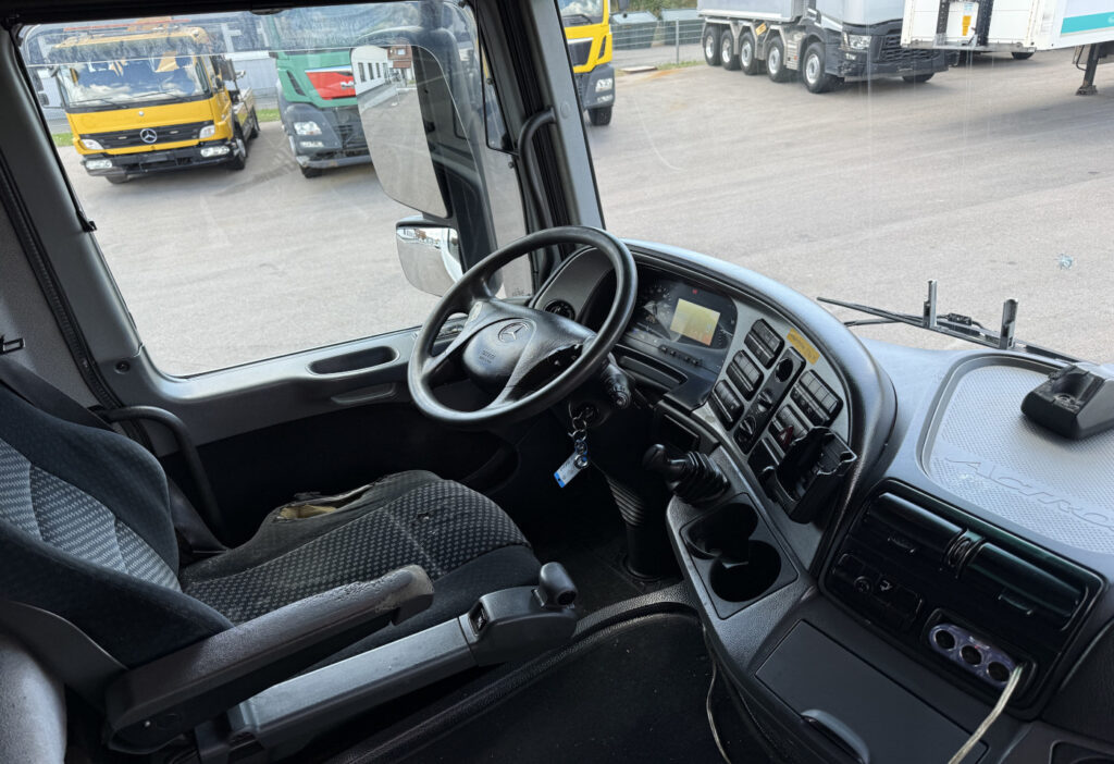 2009 Mercedes-Benz Actros 1836 4x2 Koffer / HB