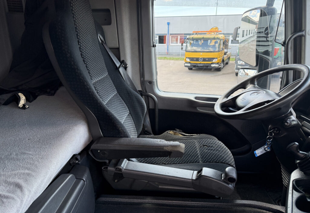2009 Mercedes-Benz Actros 1836 4x2 Koffer / HB